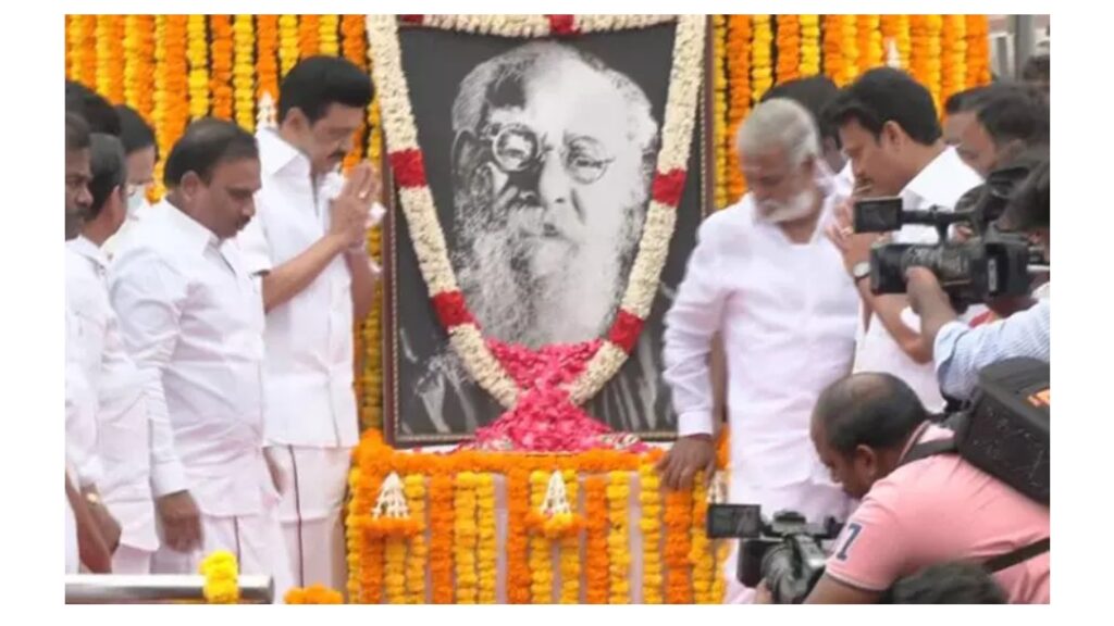 தந்தை பெரியார் நினைவு தினம்: முதல்-அமைச்சர் மு.க.ஸ்டாலின் மரியாதை