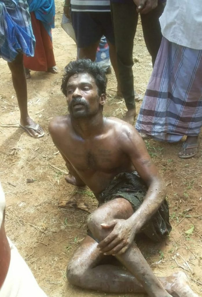 பட்டப்பகலில் தாலி செயினை பறித்து சென்ற வாலிபனை பொதுமக்கள் மடக்கிப்பிடித்து காவல்துறையினரிடம் ஒப்படைத்தனர்