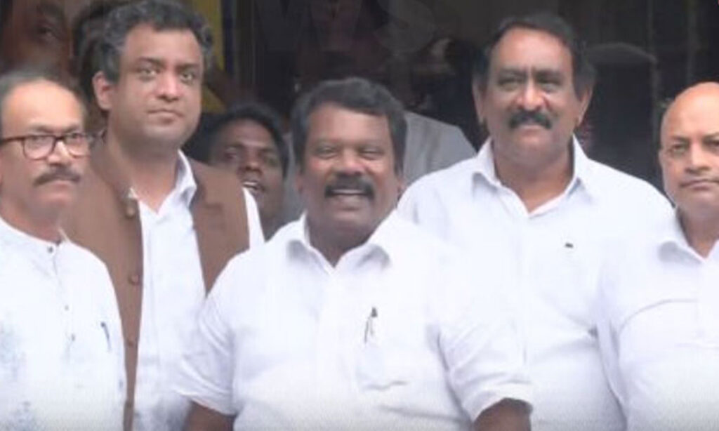மு.க.ஸ்டாலினுடன் தொகுதி பங்கீடு குறித்து காங்கிரஸ் ஆலோசனை: 5 பேர் குழுவினர் சந்திப்பு