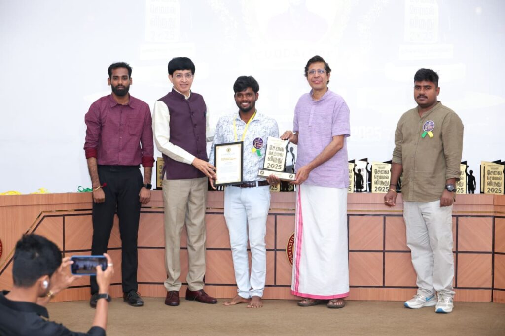 கடலூர் மாவட்ட ஒ ருங்கிணைப்பாளர் ஆனந்த் – சேவை செம்மல் விருது 2025 பெற்றார்