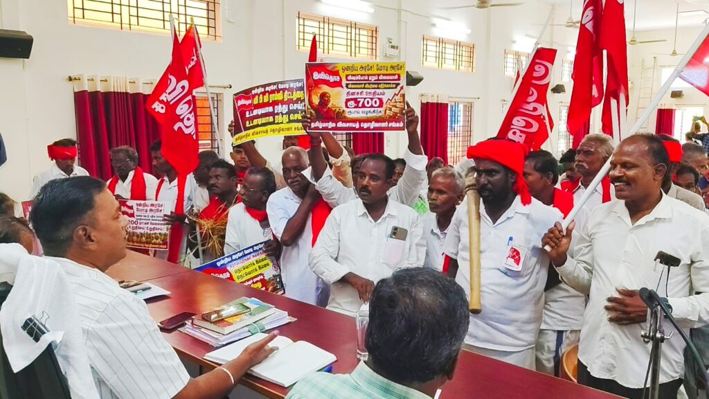 கும்பகோணத்தில் விவசாயிகள் குறைதீர்க்கும் கூட்டம், மத்திய அரசை கண்டித்து தமிழ்நாடு விவசாயிகள் சங்கம் மனு, நெல் கொள்முதல், மேகதாது, நீர் பற்றாக்குறை உள்ளிட்ட கோரிக்கைகள் வலியுறுத்தல்